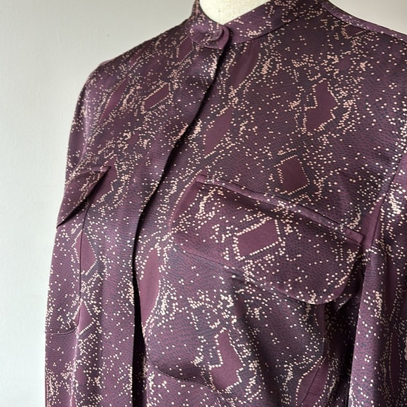 Like new Equipment Helaine python print collarless shirt Prune size XS - Picture 9 of 13